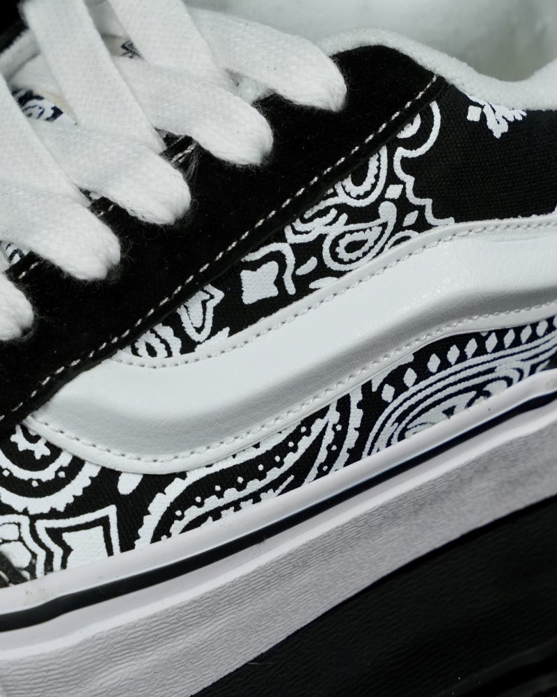 Vans Knu Skool Logo Graffiti 'Black / White' view