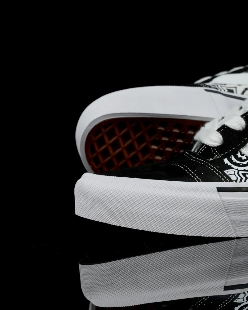 Vans Knu Skool Logo Graffiti 'Black / White' view