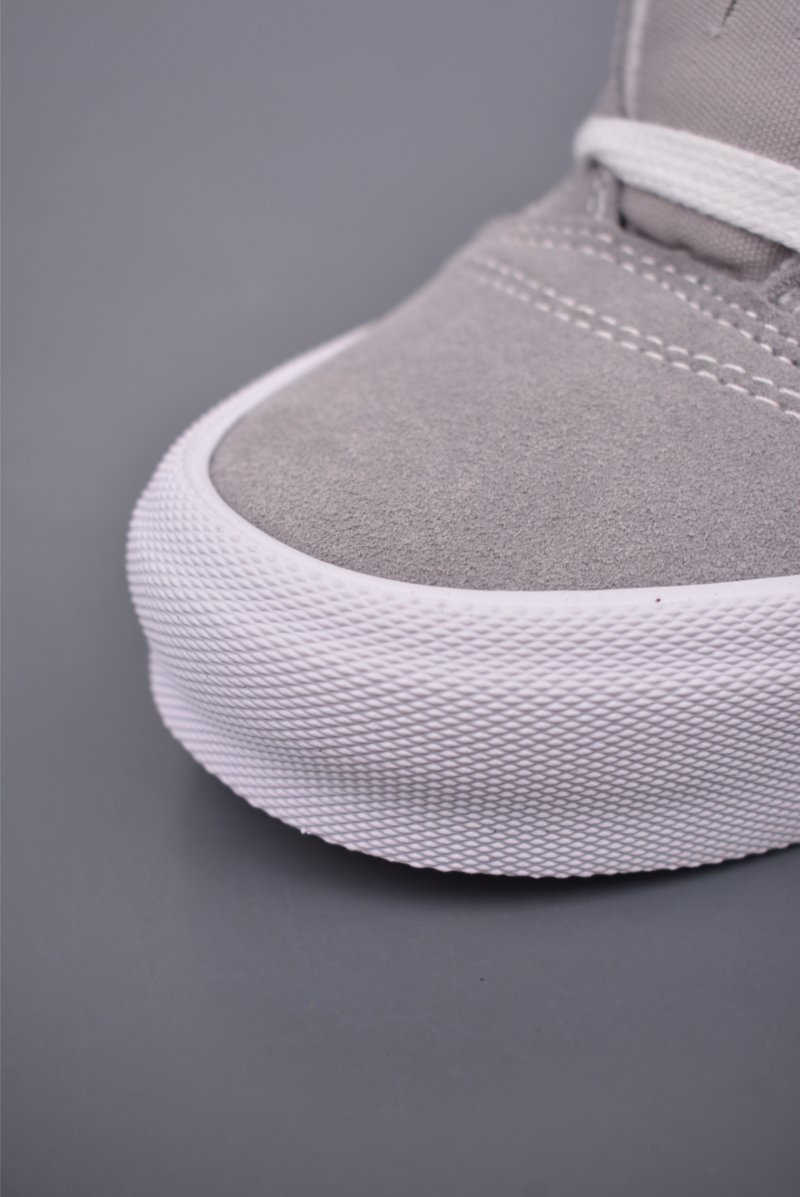 Vans Knu Skool Logo view