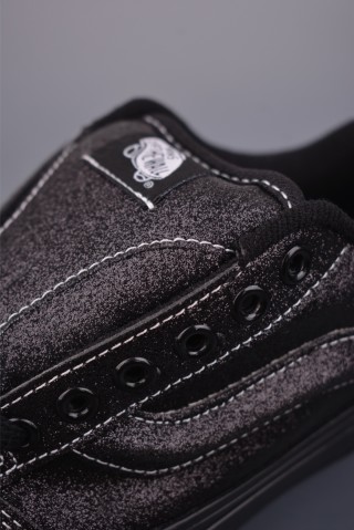 Vans Knu Skool Logo Suede 'Black' view 7
