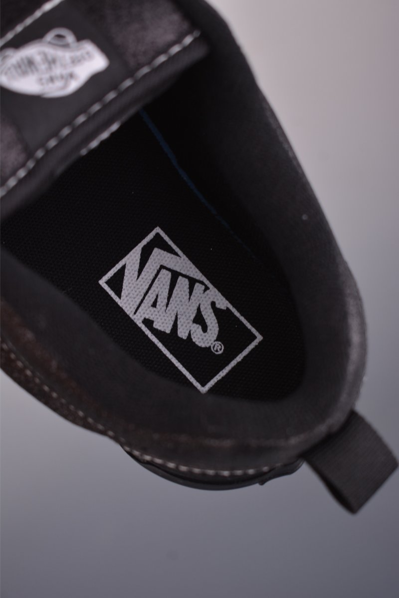 Vans Knu Skool Logo Suede 'Black' view