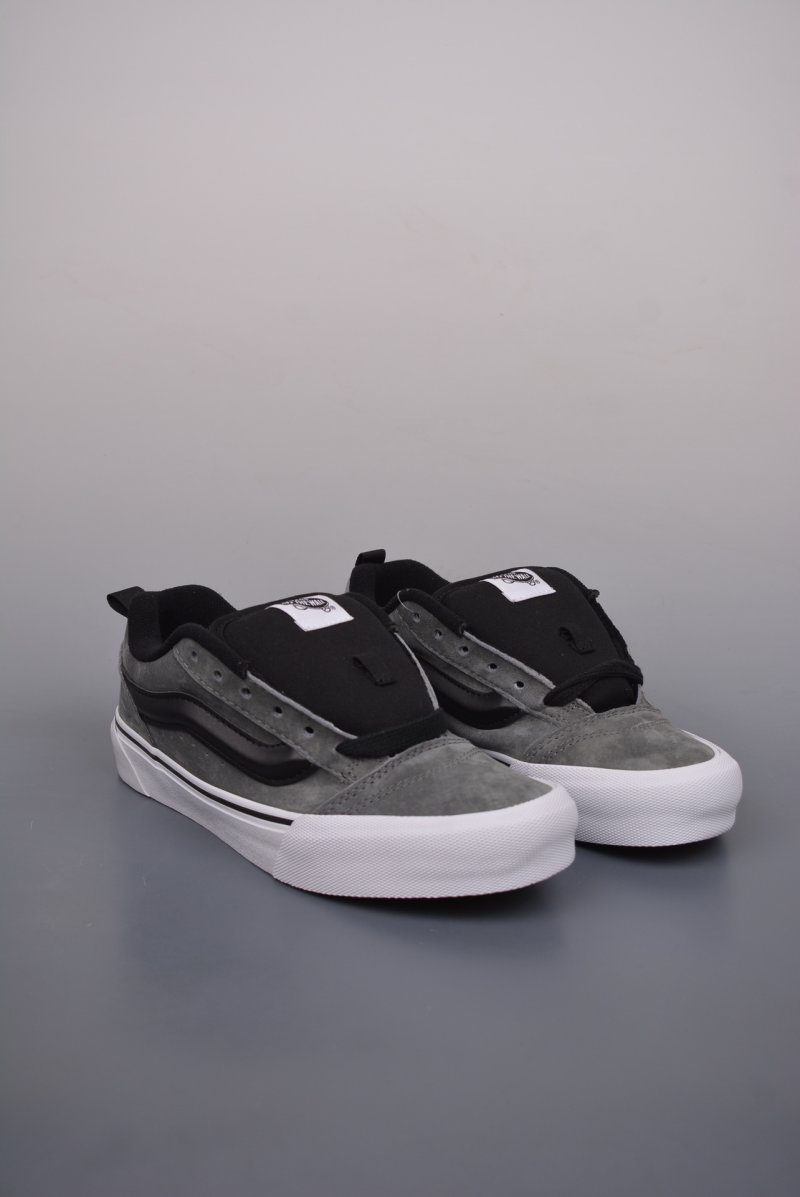 Vans Knu Skool Logo 'Black / Grey'
