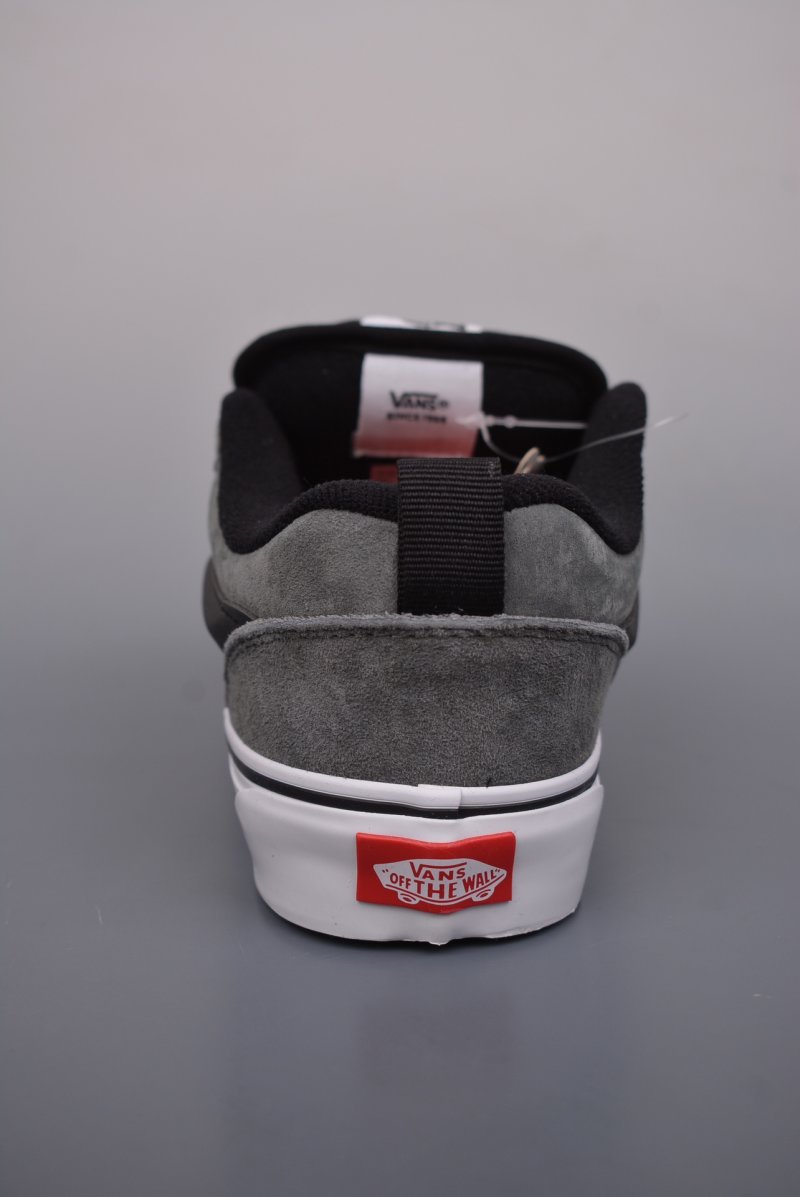 Vans Knu Skool Logo 'Black / Grey' view