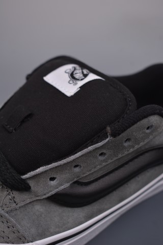 Vans Knu Skool Logo 'Black / Grey' view 7