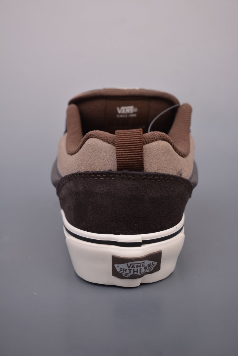 Vans Knu Skool Logo view