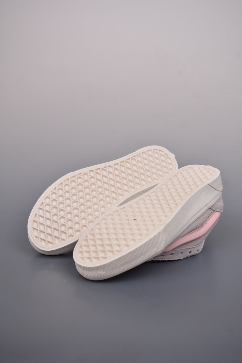 Vans Knu Skool Logo 'Cream / Grey / Pink' view