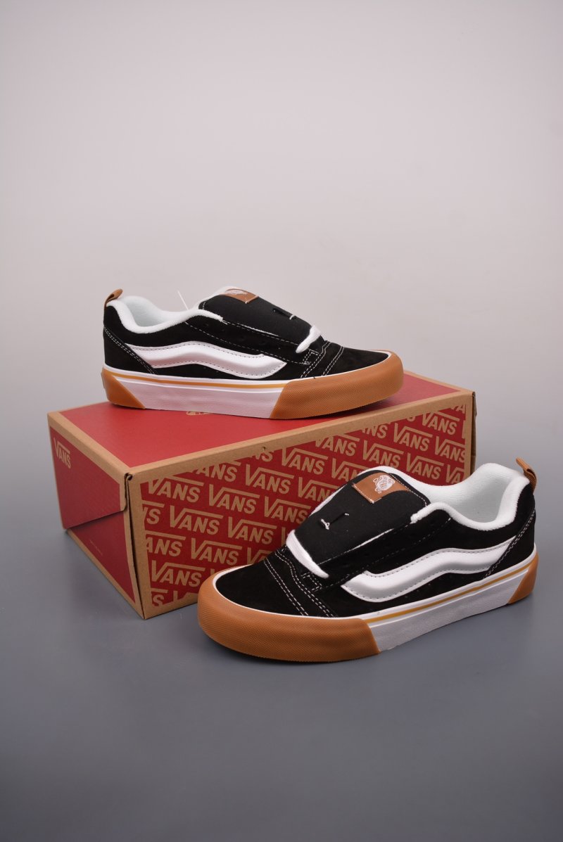 Vans Knu Skool Logo 'Black / Brown' view