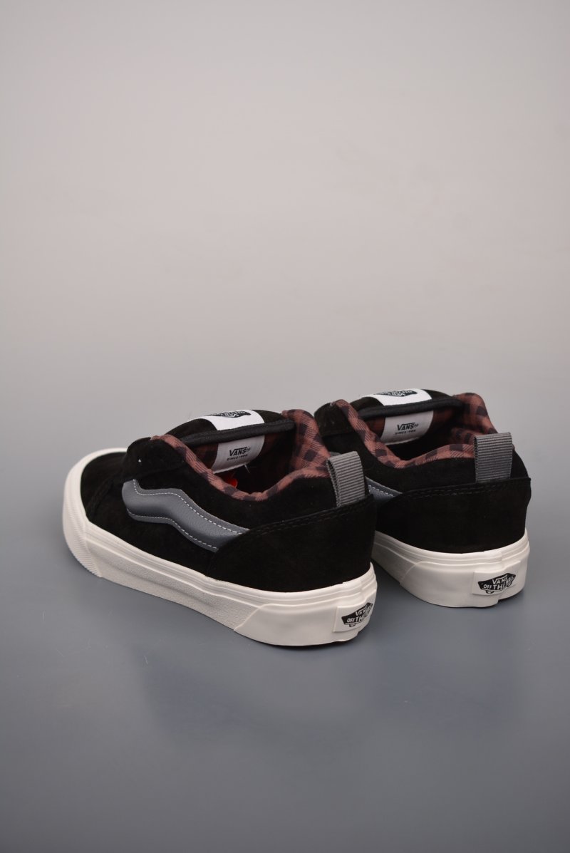 Vans Knu Skool Logo 'Black' view