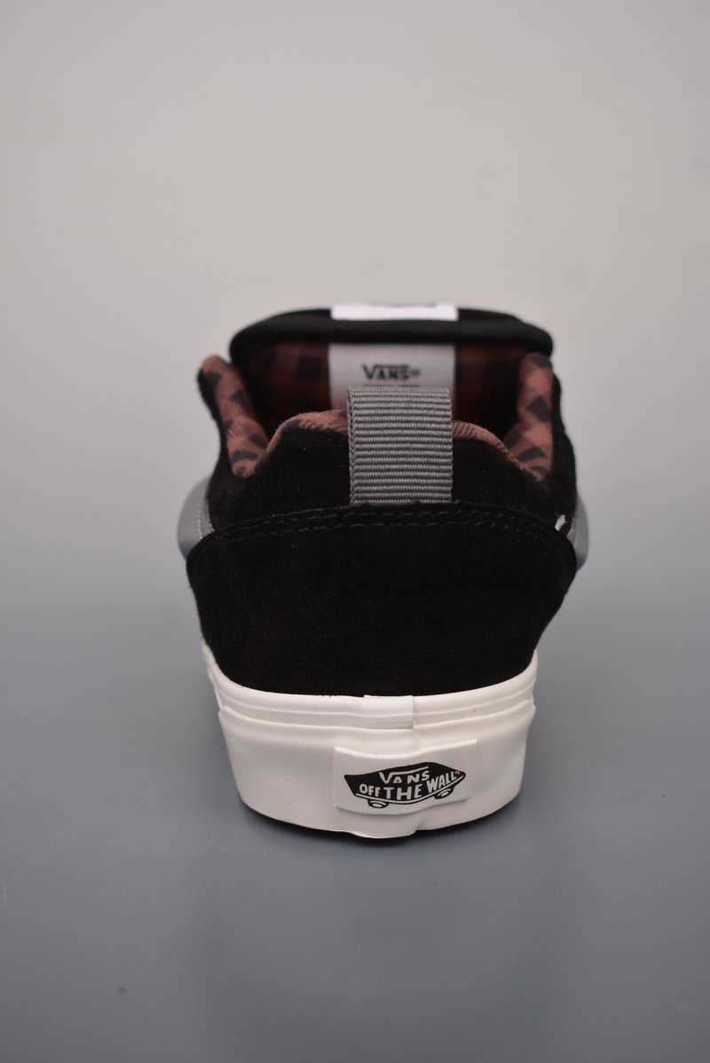 Vans Knu Skool Logo 'Black' view