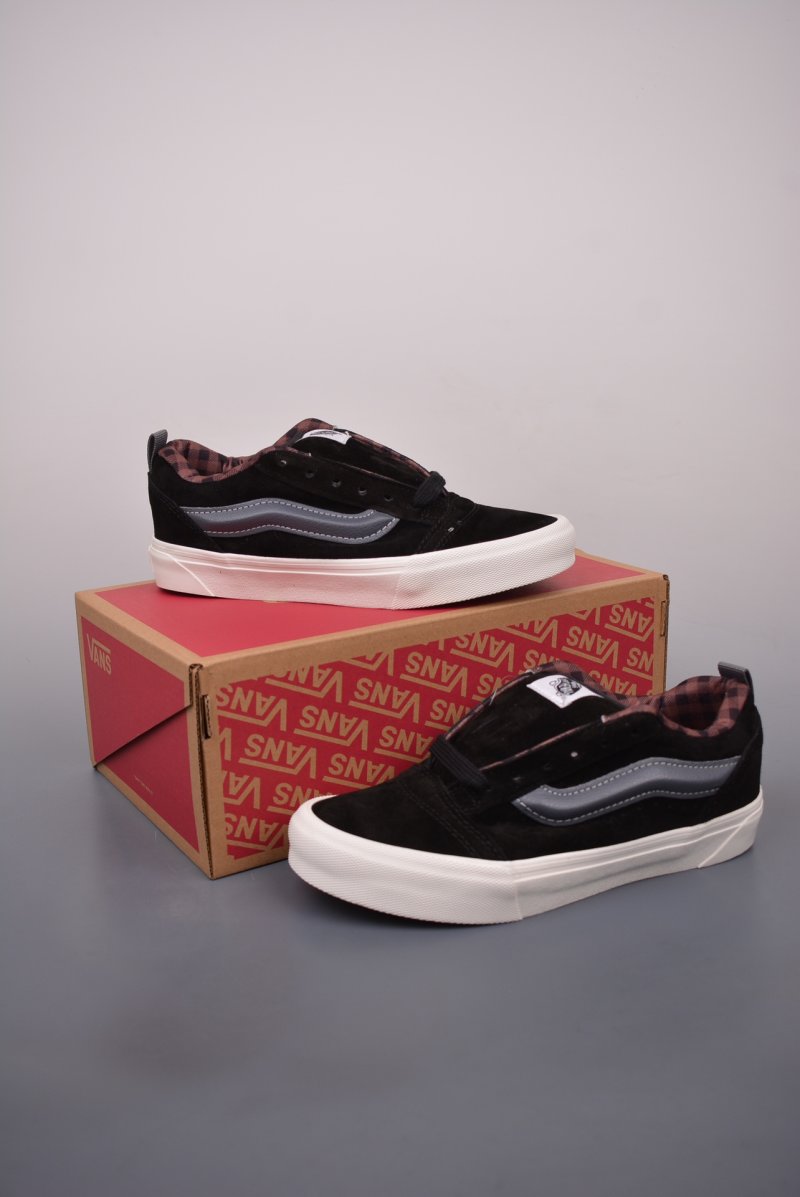 Vans Knu Skool Logo 'Black' view