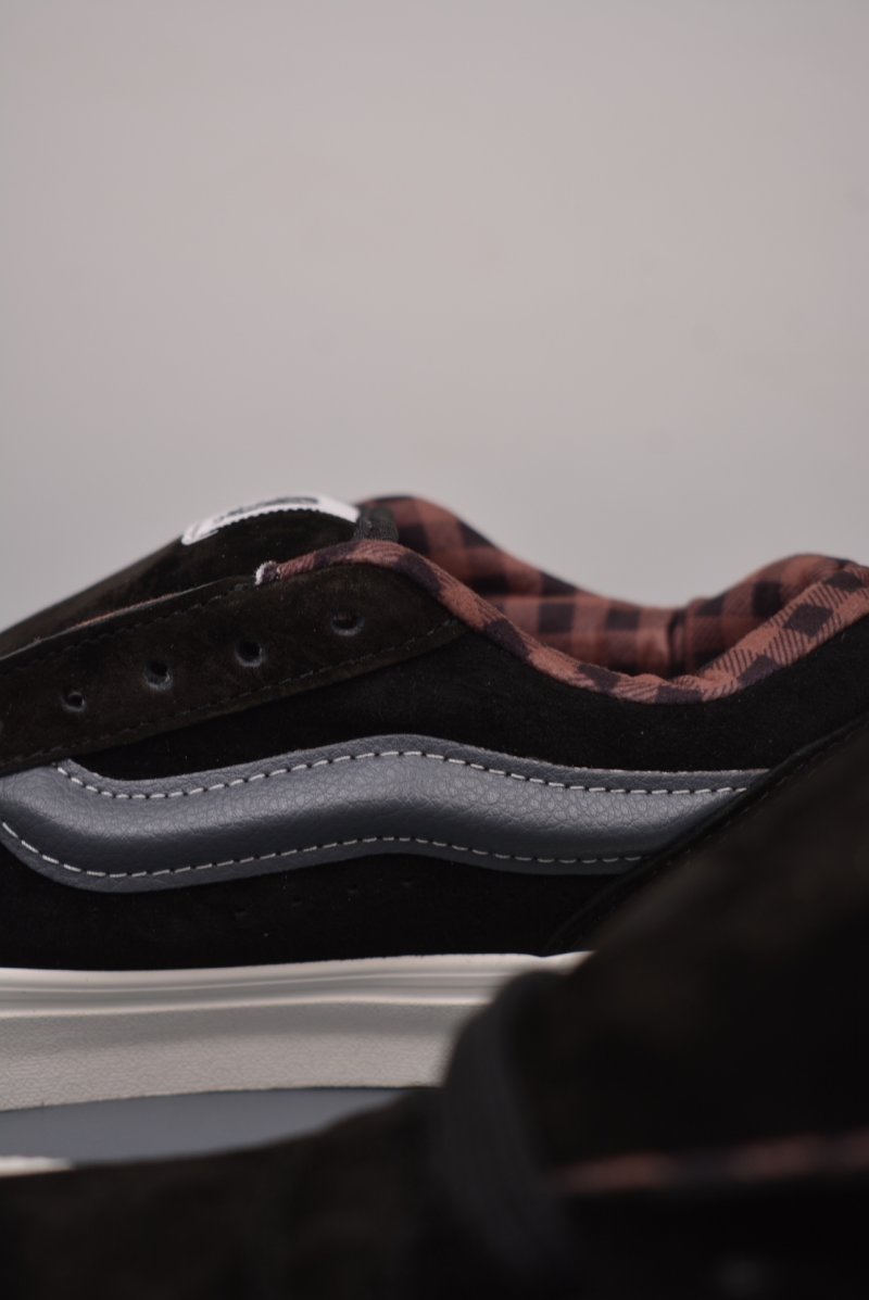Vans Knu Skool Logo 'Black' view