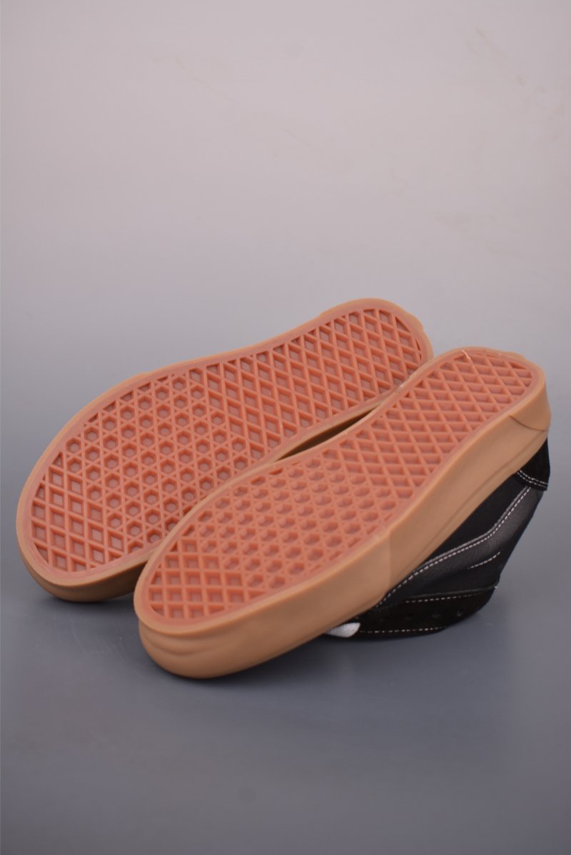 Vans Knu Skool Logo 'Black / Brown' view