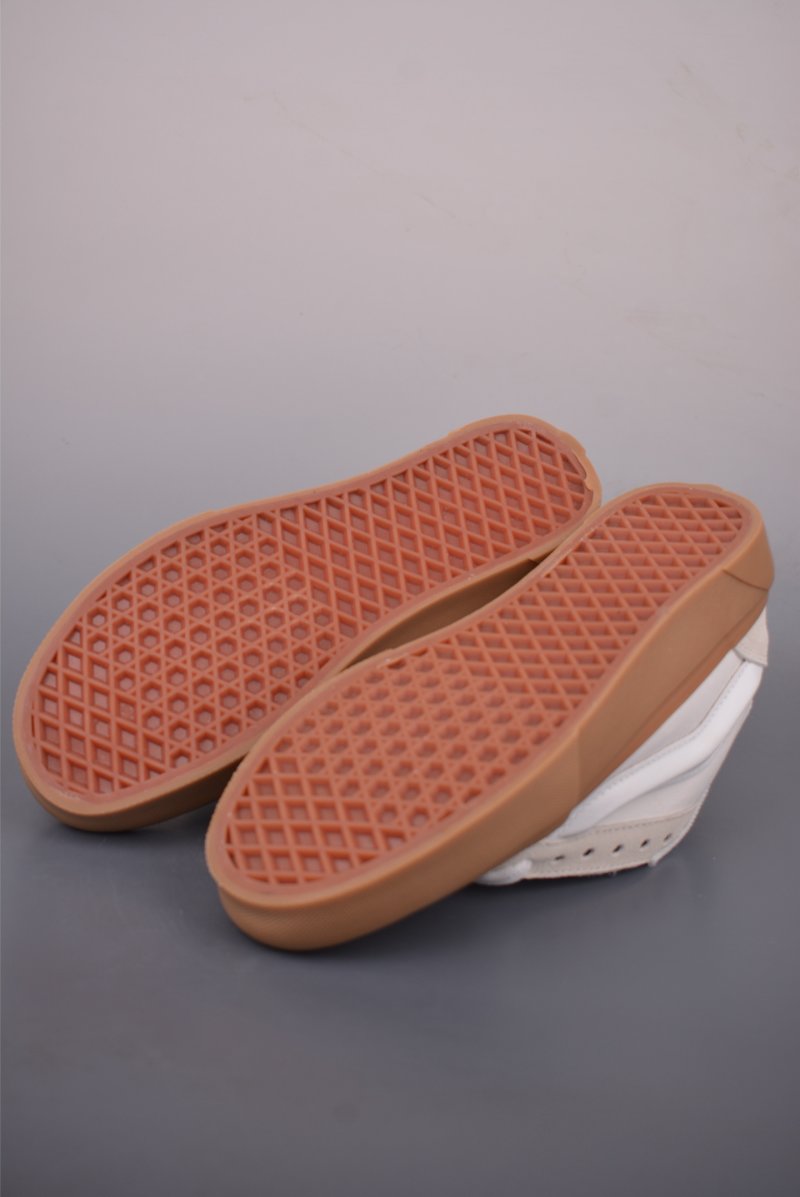 Vans Knu Skool Logo 'Cream / Brown' view