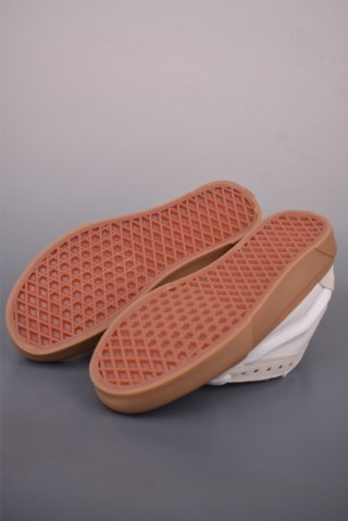 Vans Knu Skool Logo 'Cream / Brown' view 3
