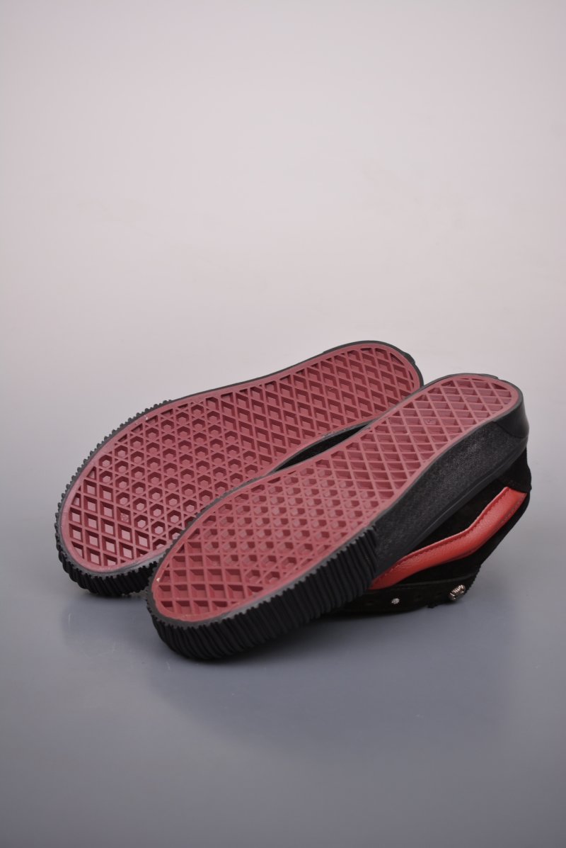 Vans Knu Skool Logo view