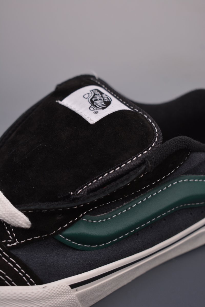 Vans Knu Skool Logo 'Carbon / Black / Grey / Green' view