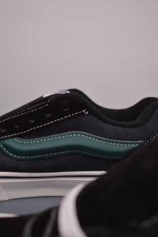 Vans Knu Skool Logo 'Carbon / Black / Grey / Green' view 8