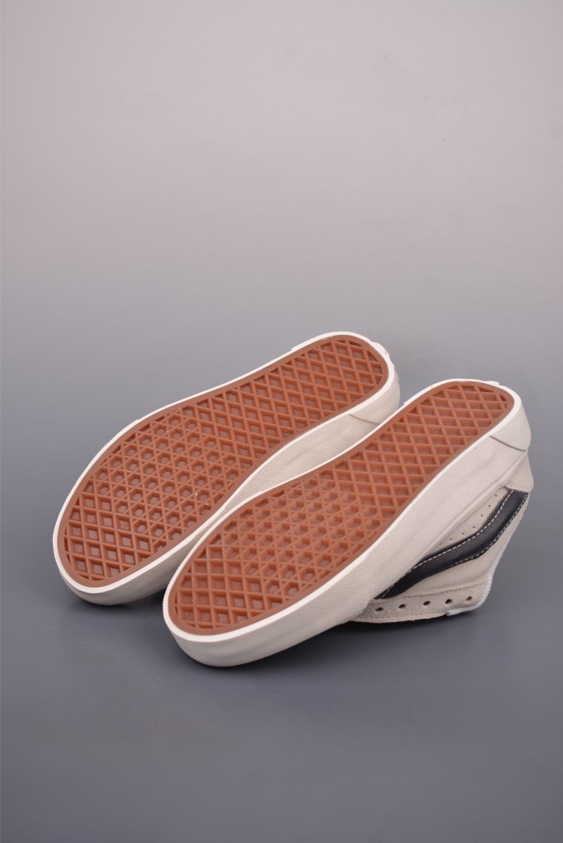 Vans Knu Skool Logo view