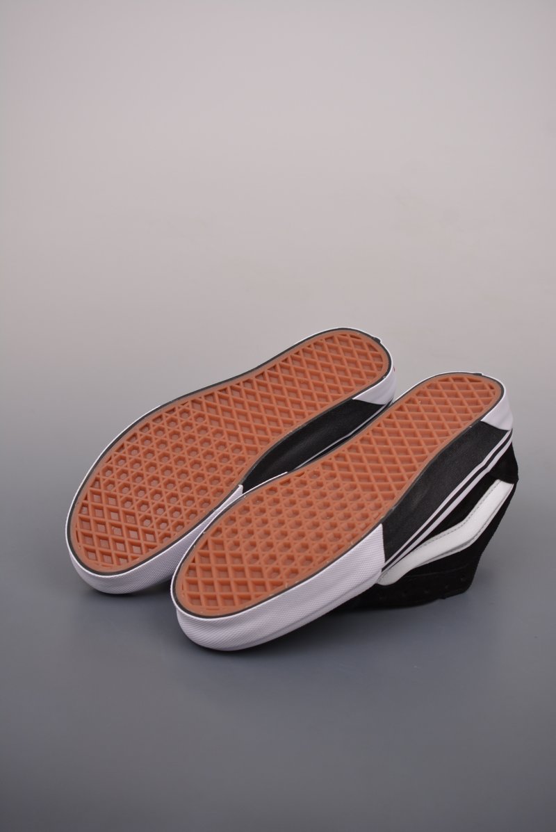 Vans Knu Skool 'Black' view