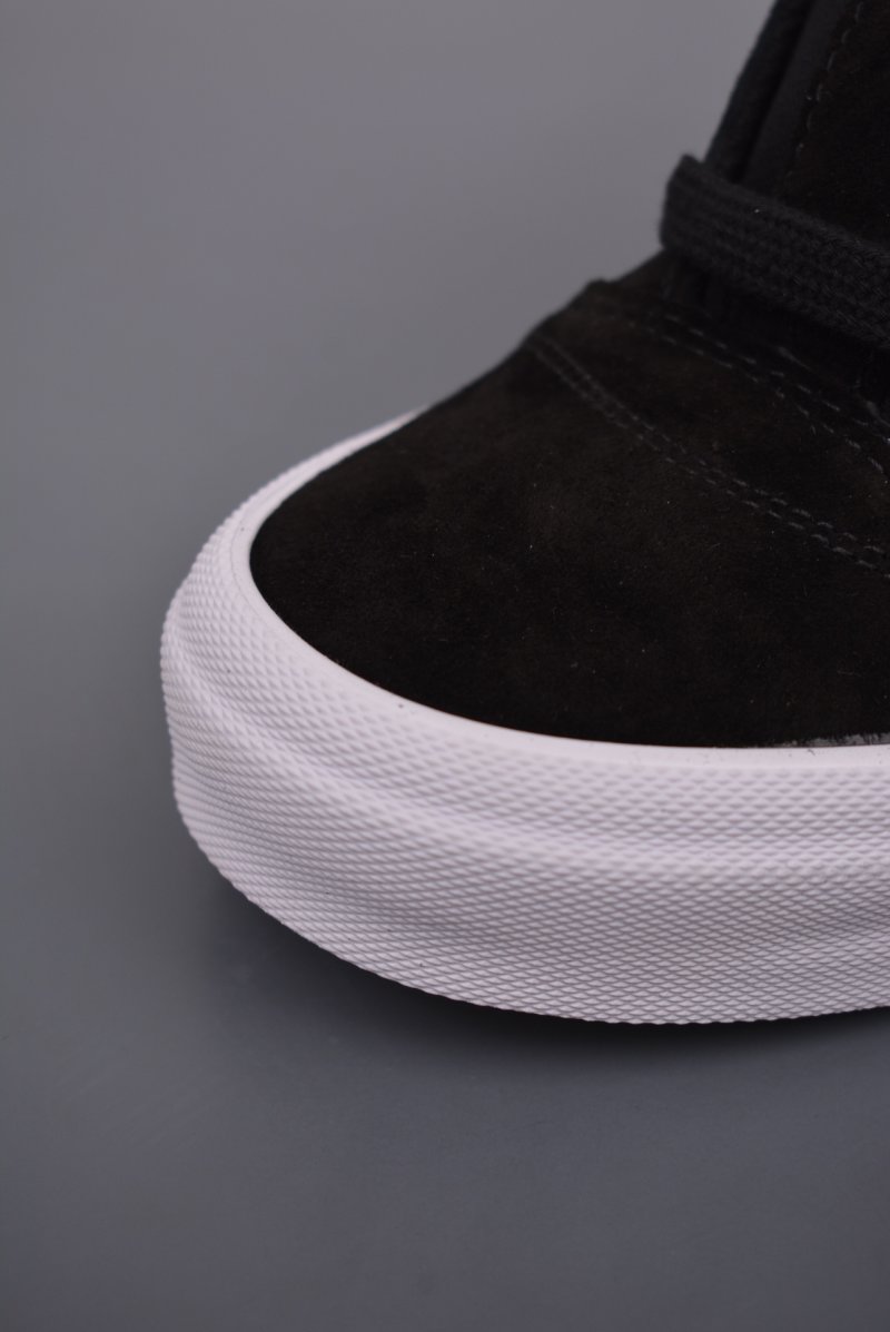 Vans Knu Skool 'Black' view