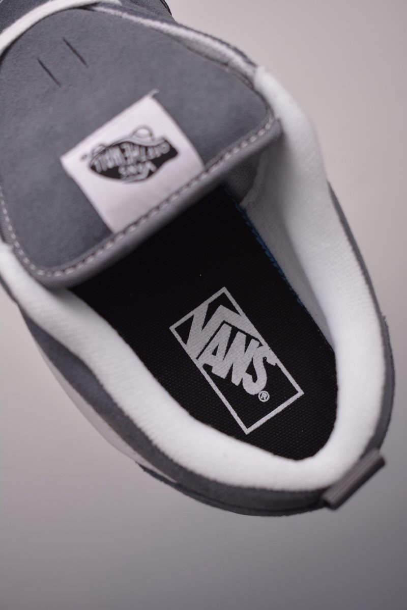 Vans Knu Skool 'Black / Grey' view