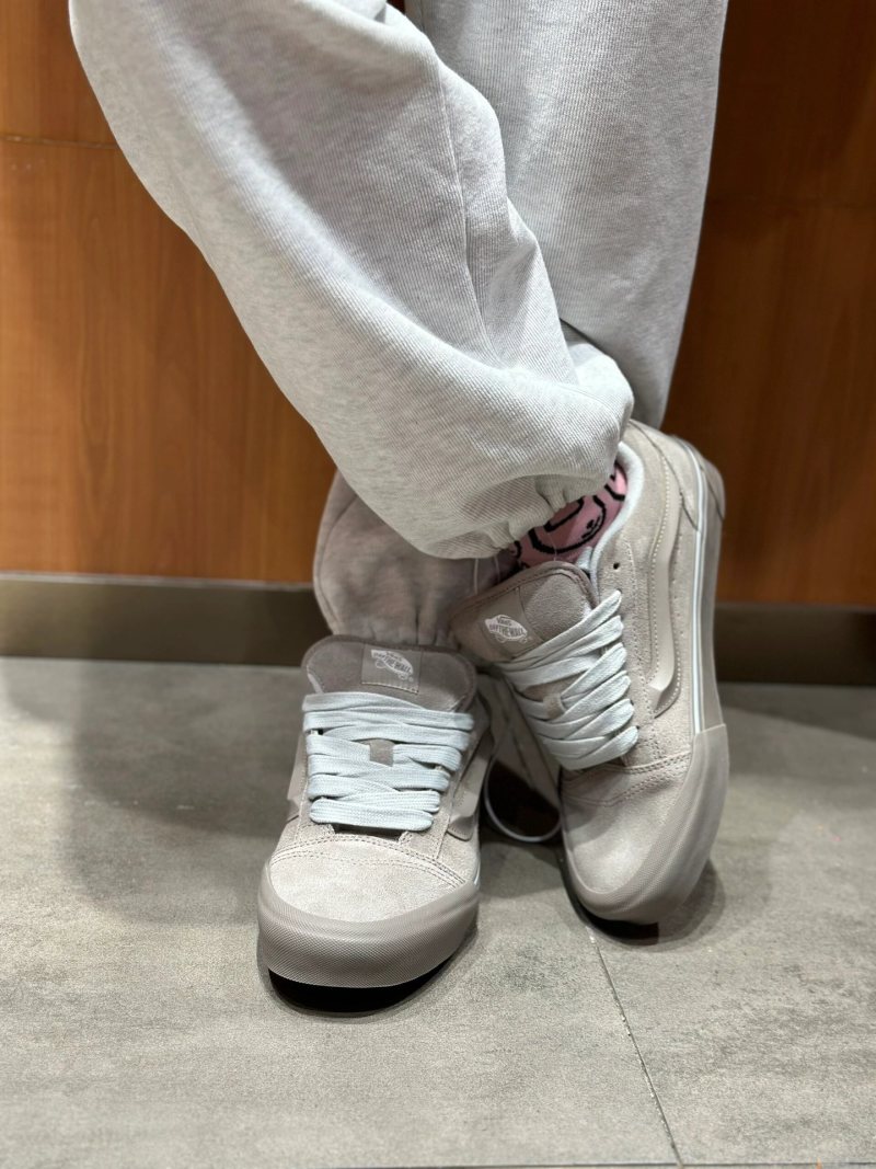 Vans Knu-Skool VR3 LX view