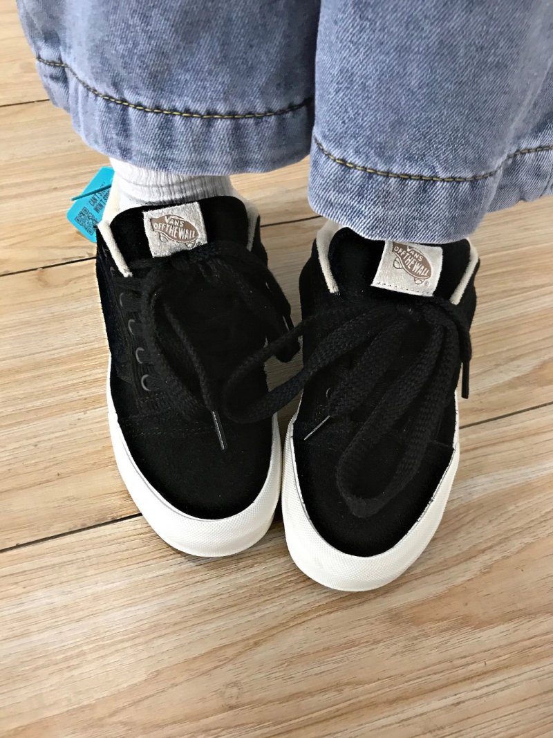 Vans Knu-Skool VR3 LX view