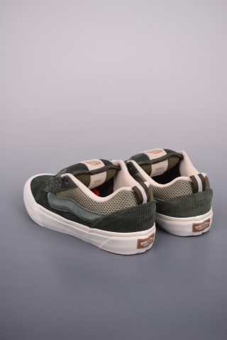 Vans Knu-Skool VR3 LX 'White / Blue' view 2