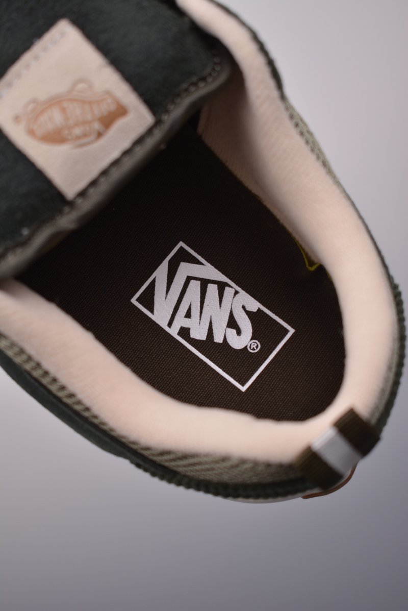 Vans Knu-Skool VR3 LX 'White / Blue' view