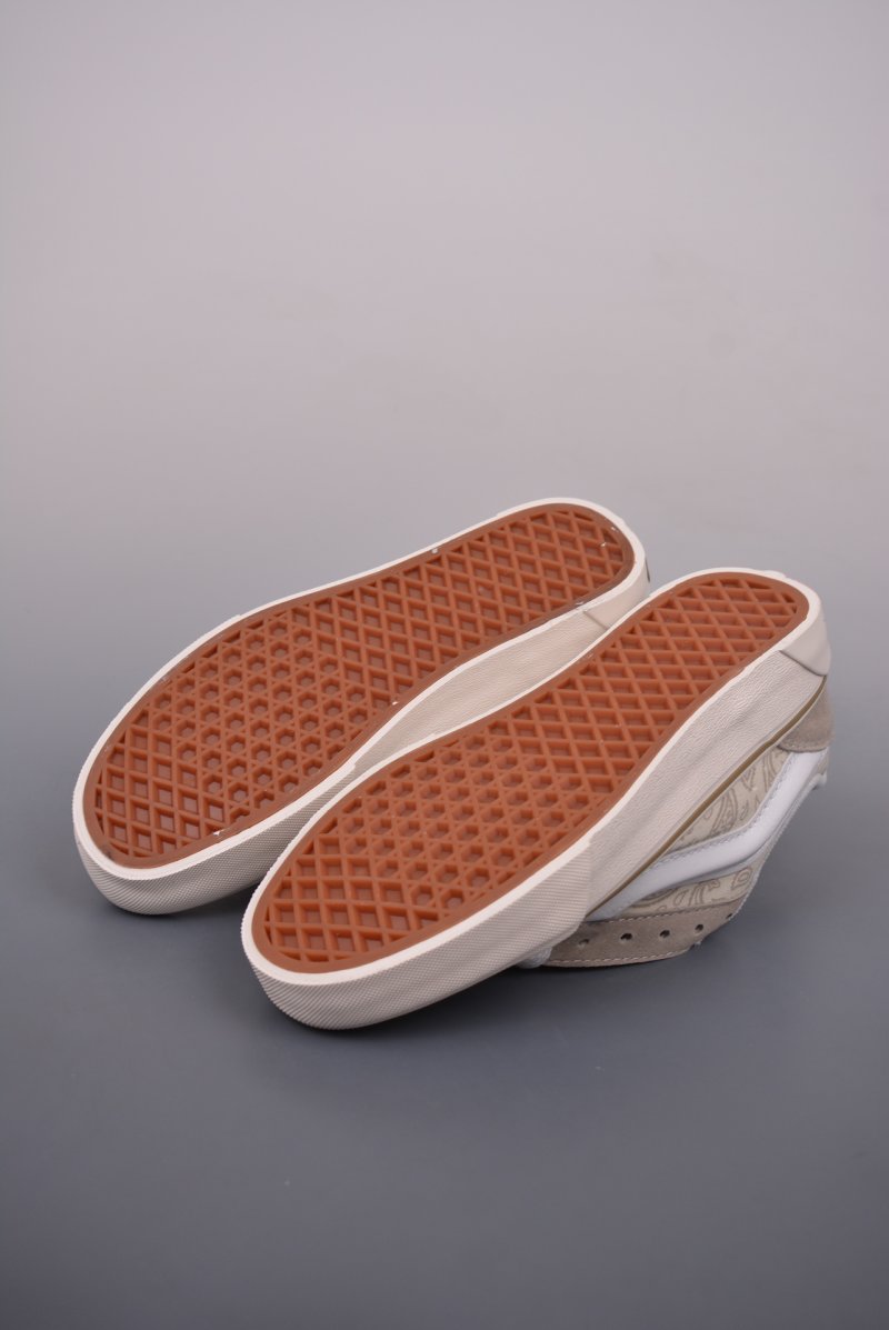 Vans Knu-Skool VR3 LX 'Workwear Grey' view