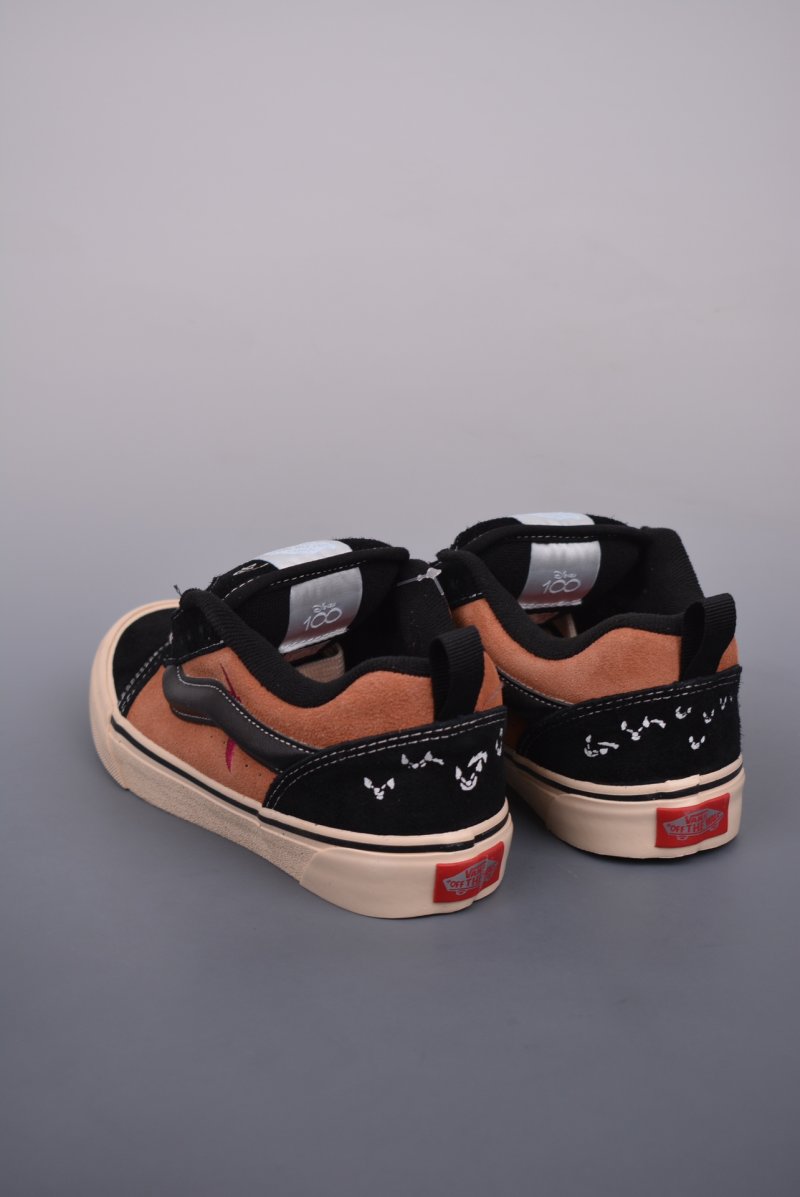 Vans Knu Skool x Disney 'Scar' view