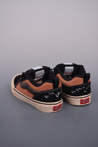 Vans Knu Skool x Disney 'Scar' view 2