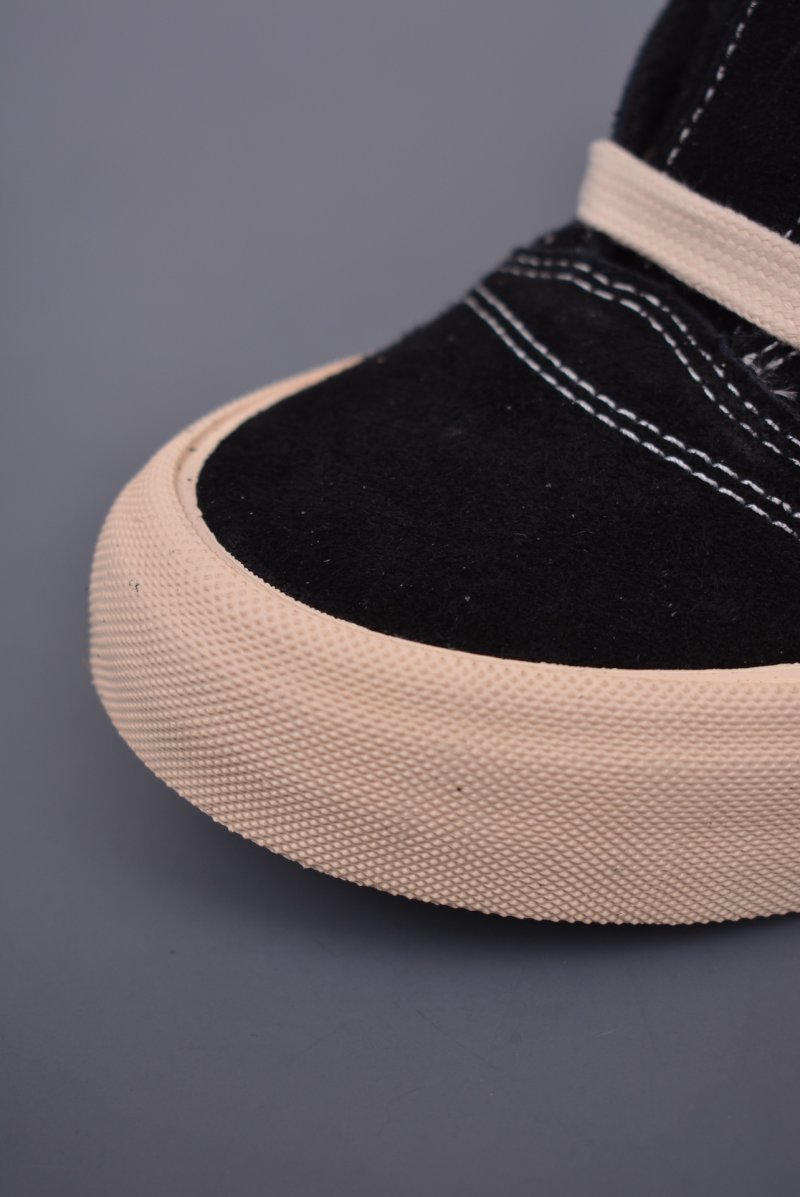 Vans Knu Skool x Disney 'Scar' view
