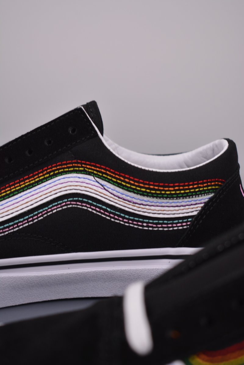 Vans Old Skool 'Love Wins' view