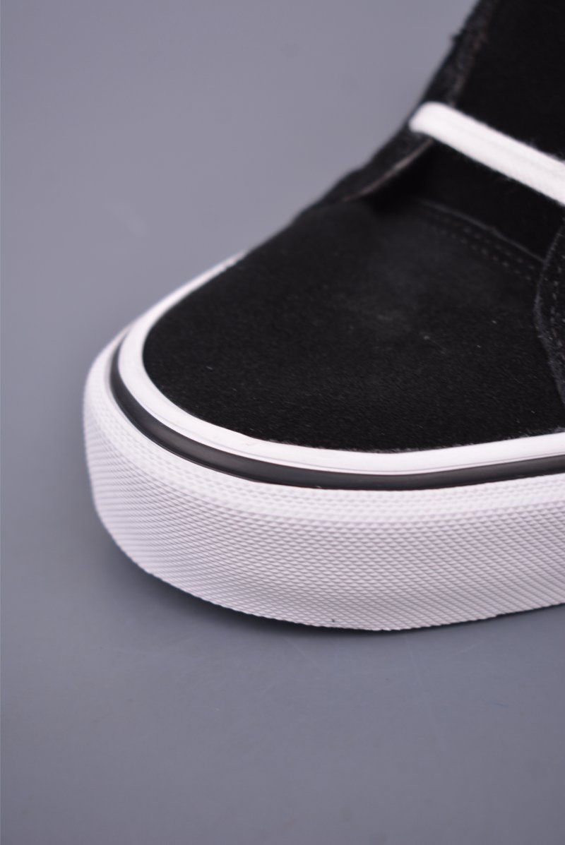 Vans Old Skool Faulkner 'Black / White' view