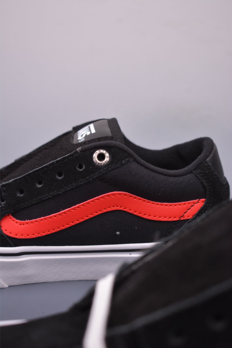 Vans Old Skool Faulkner 'Black / Red' view