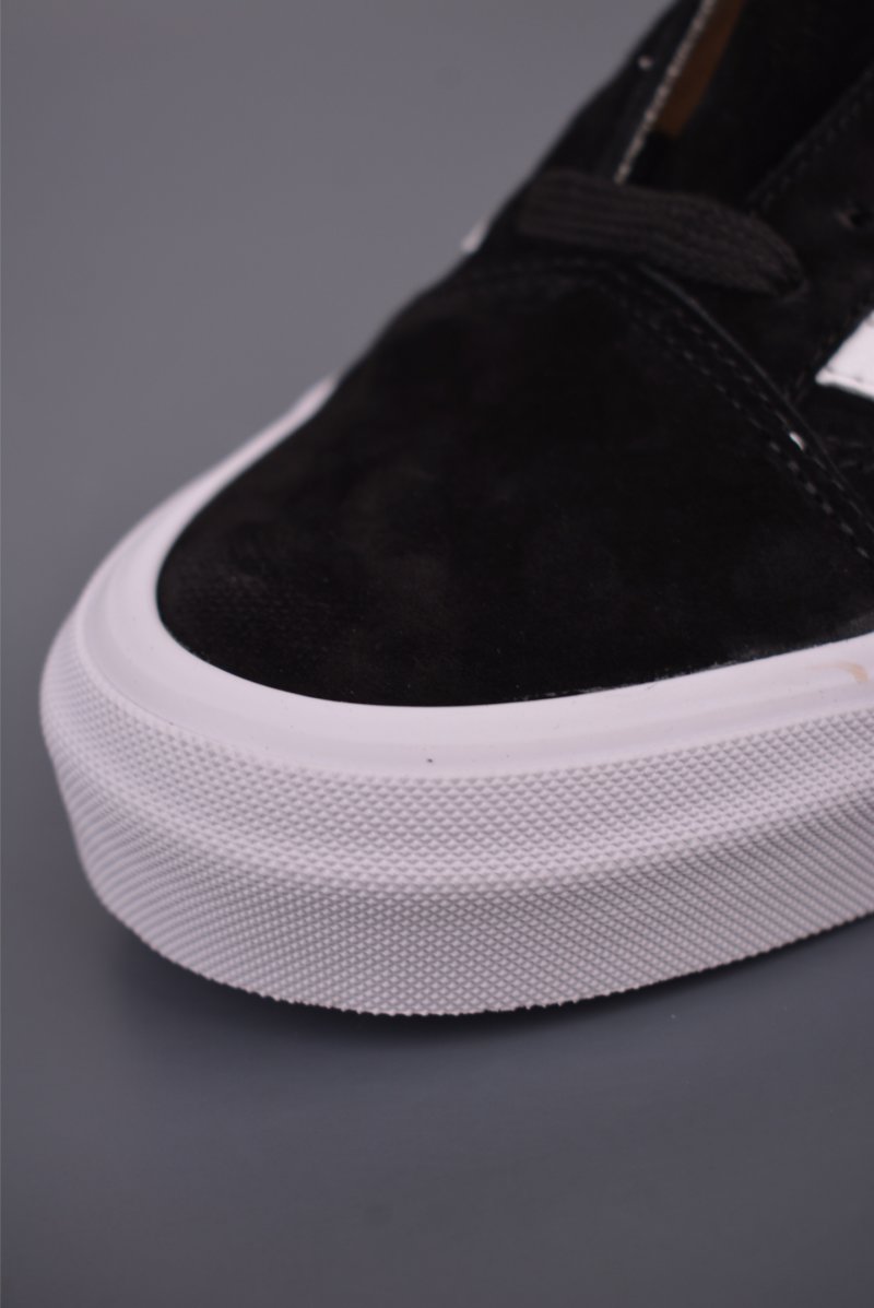 Vans Old Skool LX 'Black / White' view