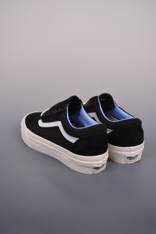 Vans Old Skool 'Black' view 2
