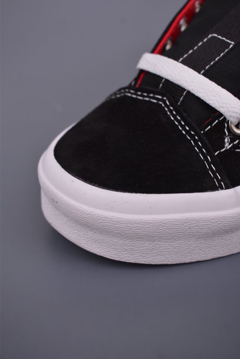 Vans Old Skool Skate 'Black / White' view