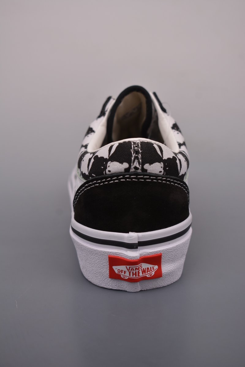 Vans Old Skool 'Black / White Checkerboard' view