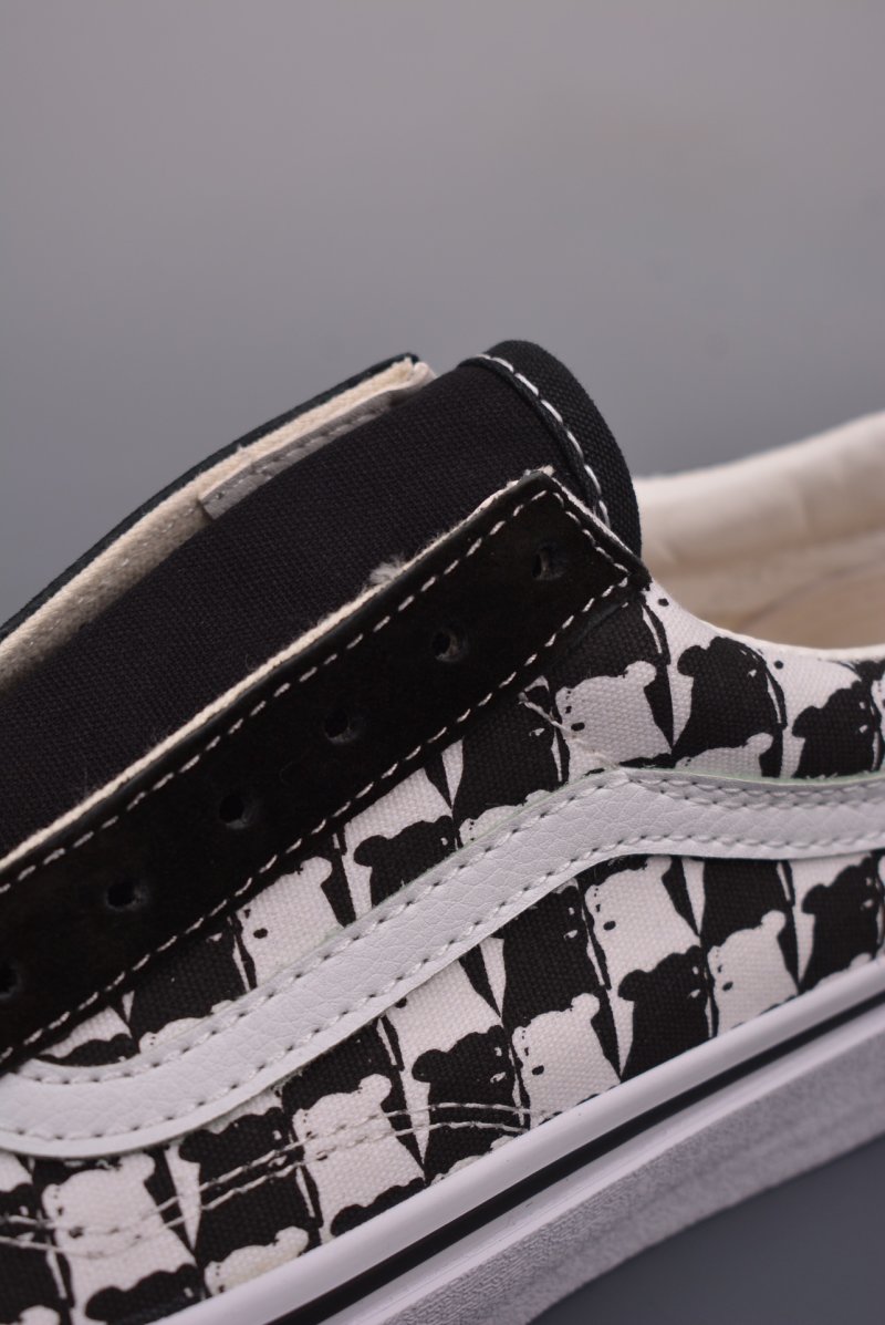Vans Old Skool 'Black / White Checkerboard' view