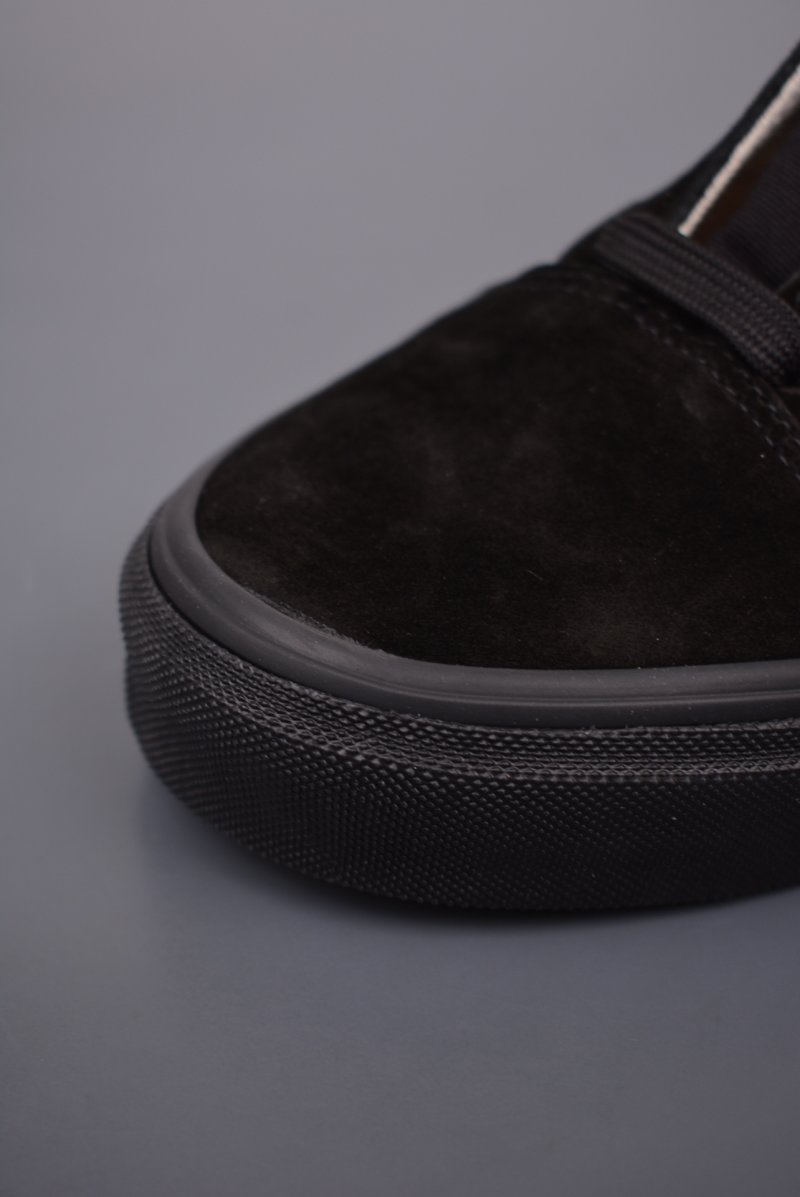 Vans Old Skool 'Black / Red Flame' view