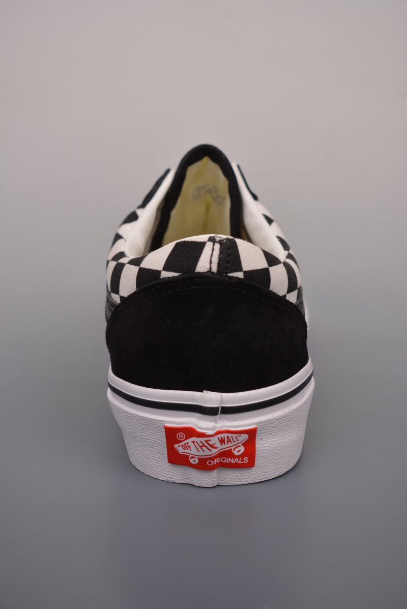 Vans Old Skool 'Black / White Checkerboard' view