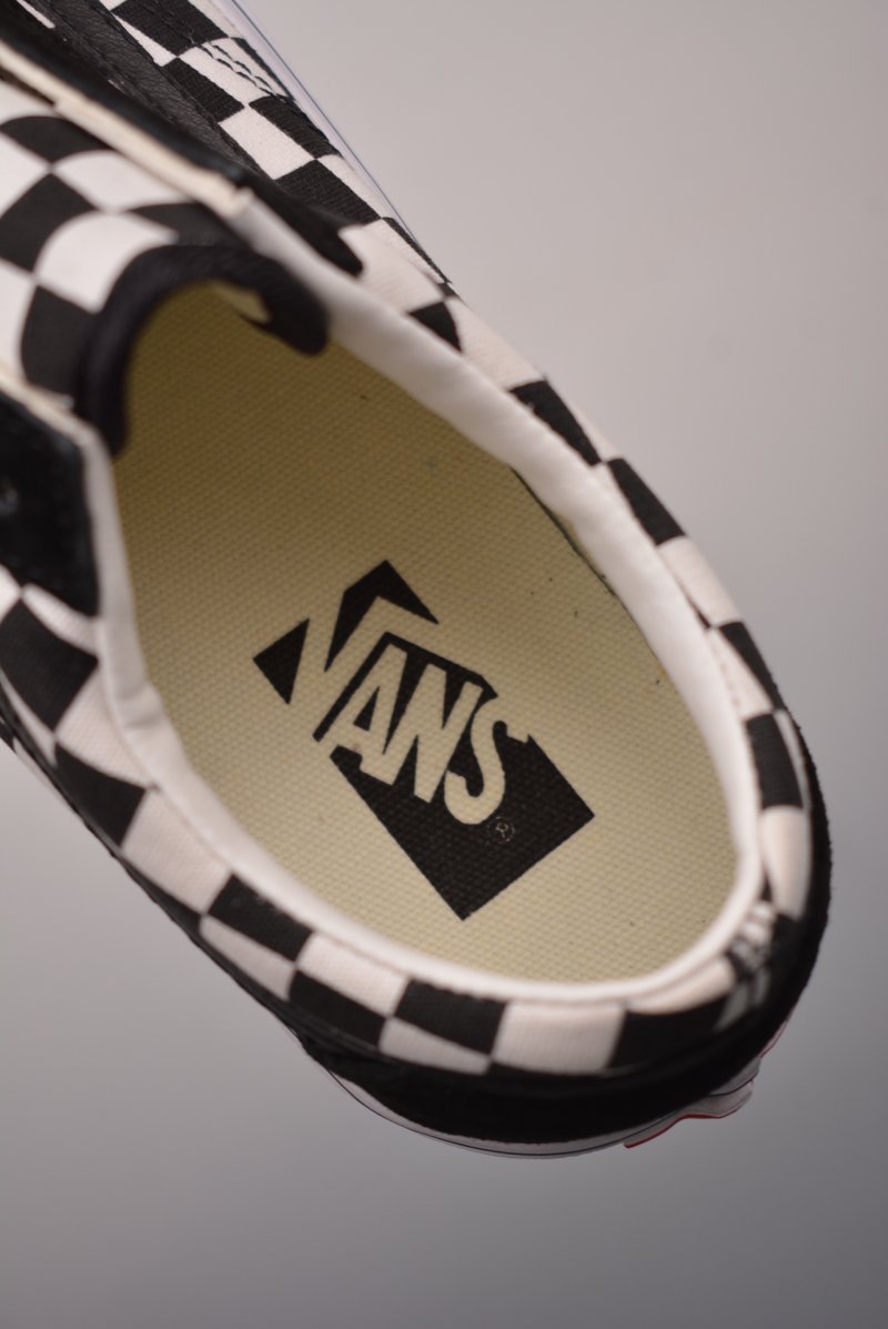 Vans Old Skool 'Black / White Checkerboard' view