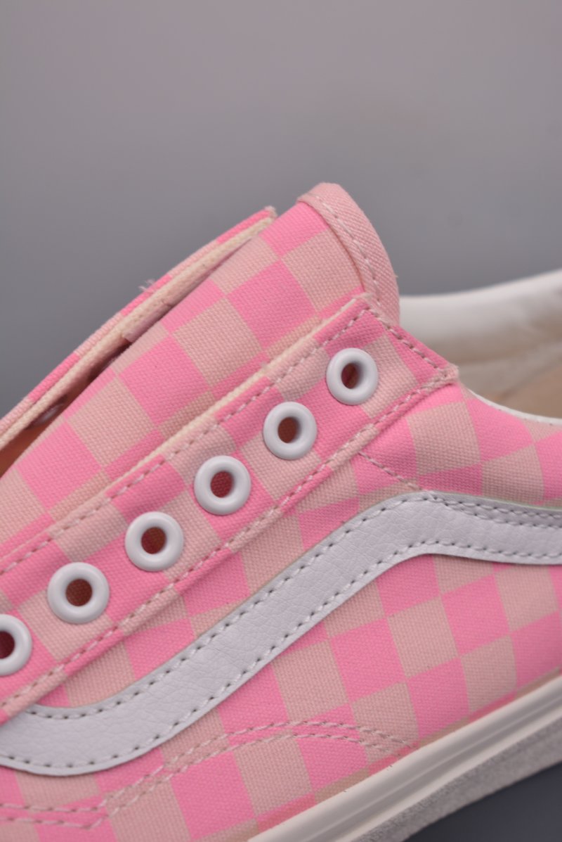 Vans Old Skool 'Peach Pink Checkerboard' view