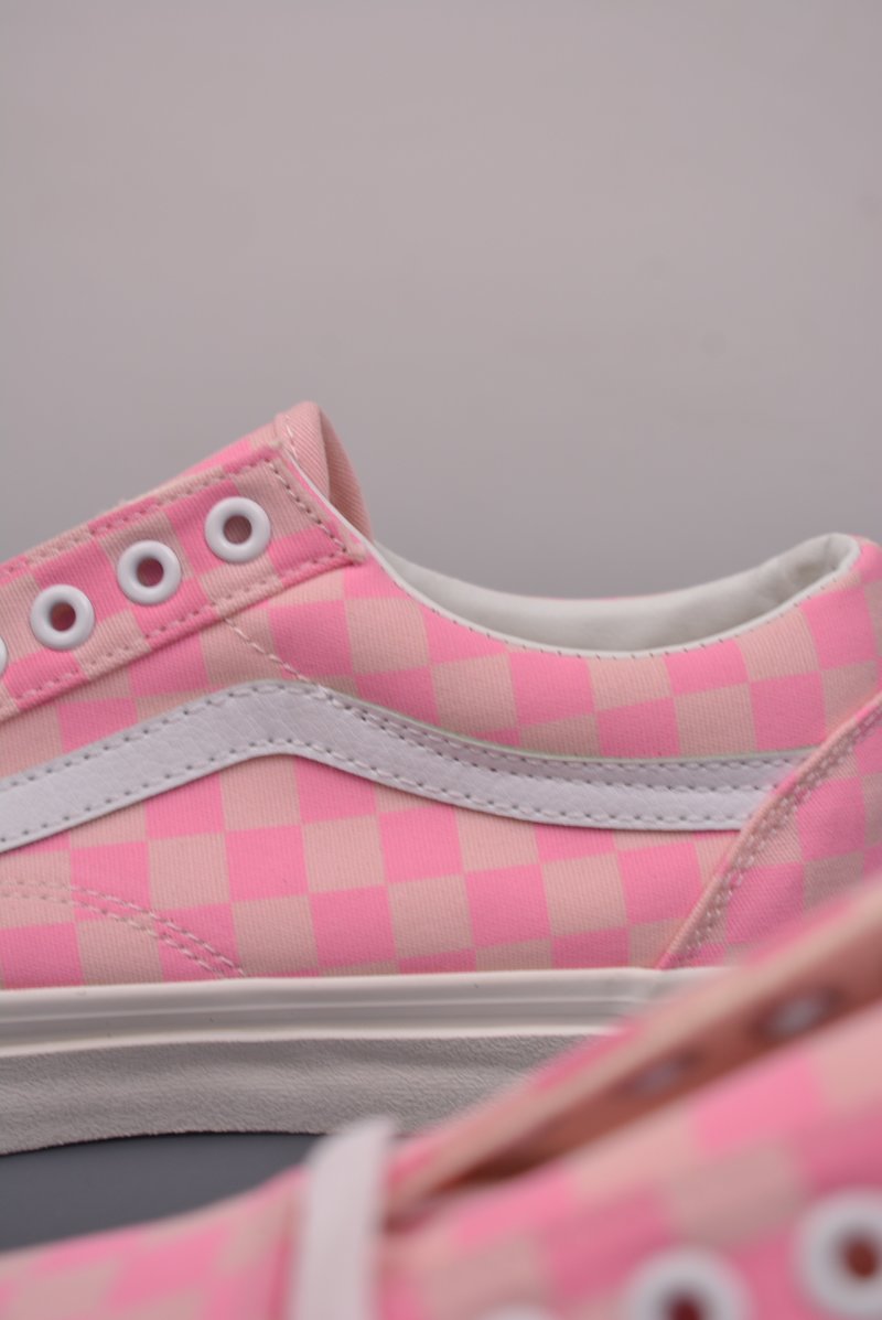 Vans Old Skool 'Peach Pink Checkerboard' view