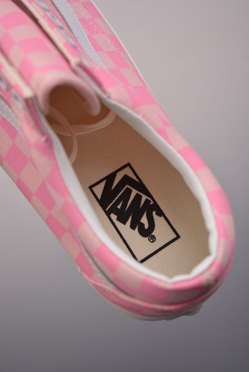 Vans Old Skool 'Peach Pink Checkerboard' view