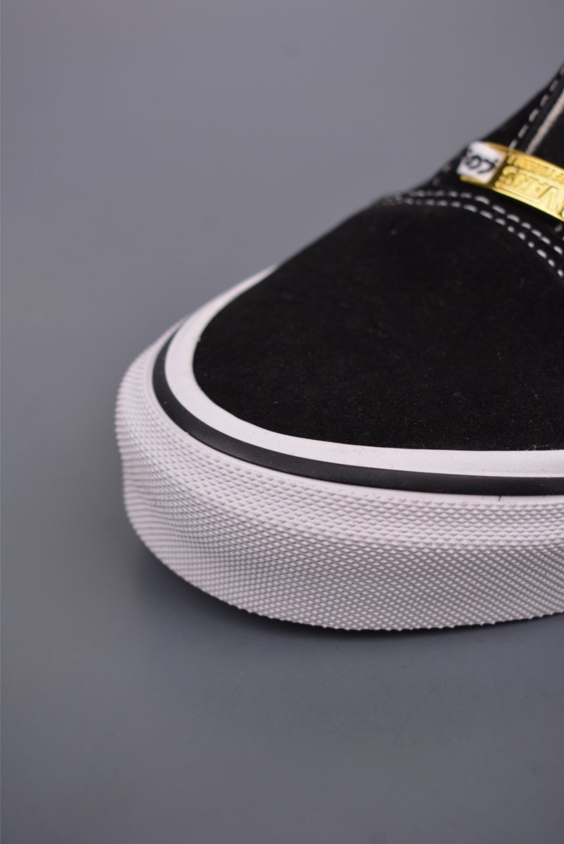 Vans Premium Old Skool VPS 'Black / White / Gold' view