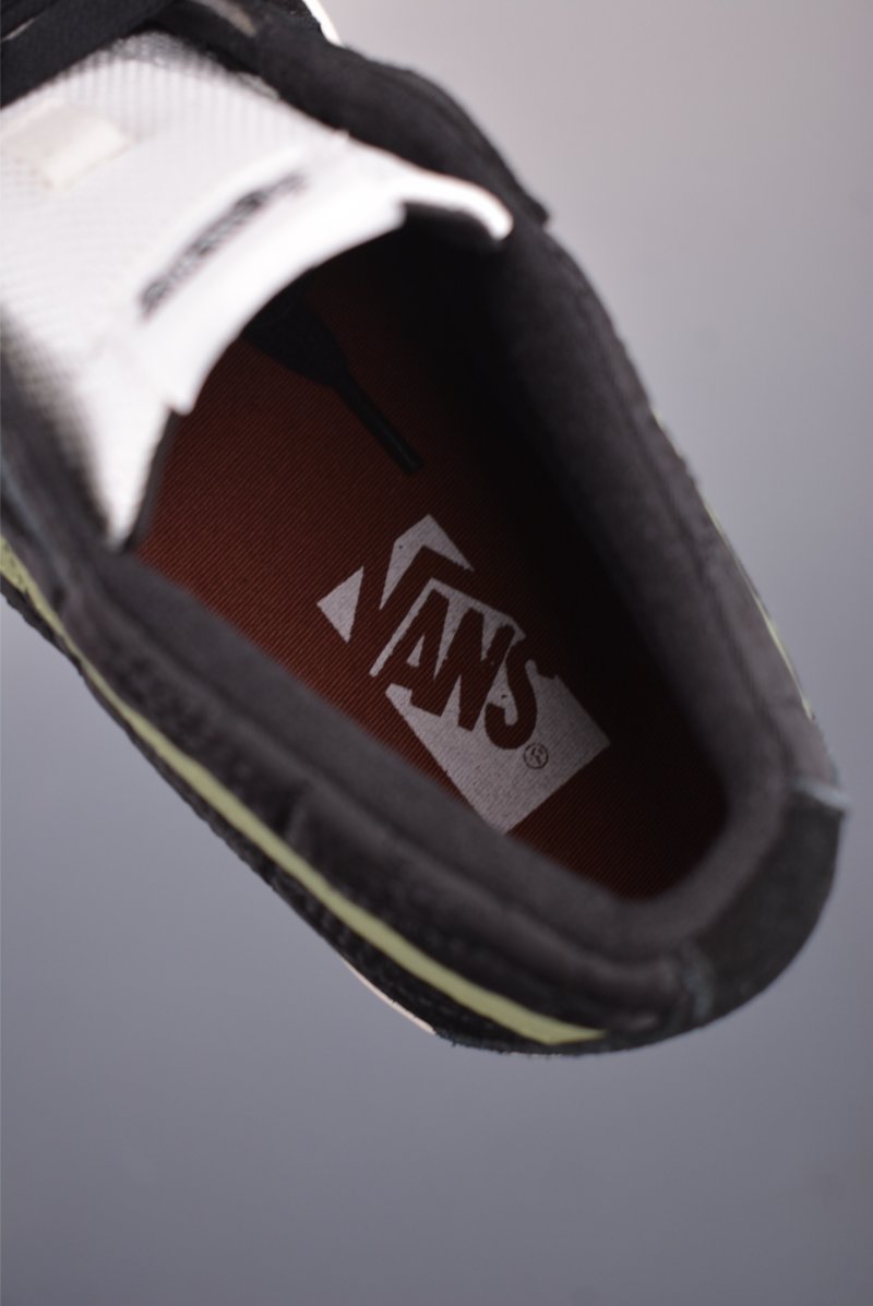 Vans Premium Sk8-Mid 'Black / Green' view