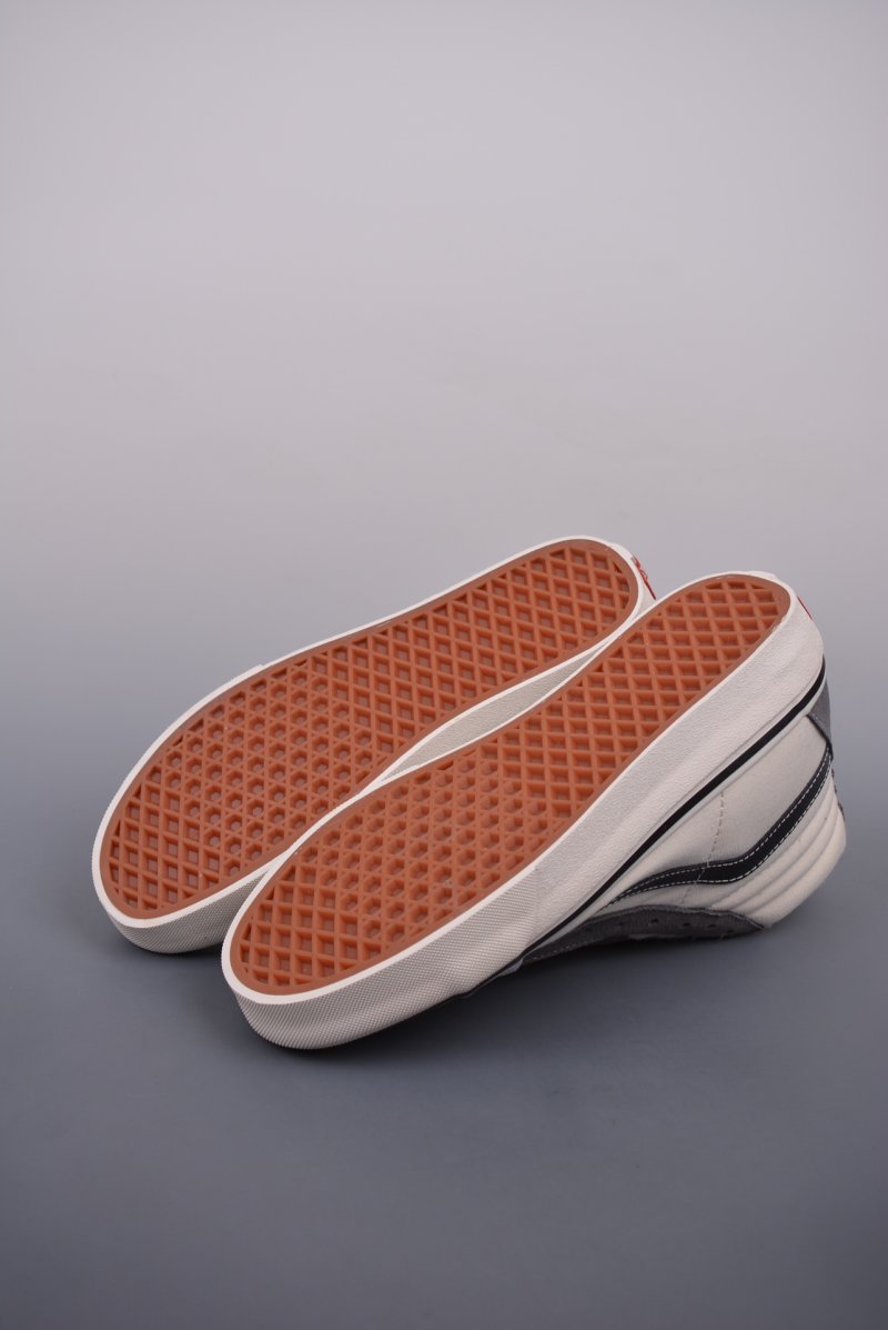 Vans Sk8-Hi view